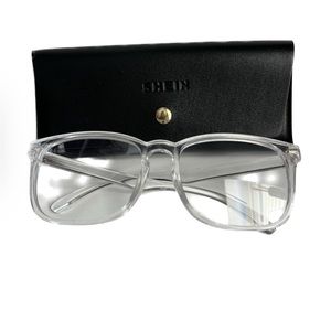 Cute and classic Clear frames 👓